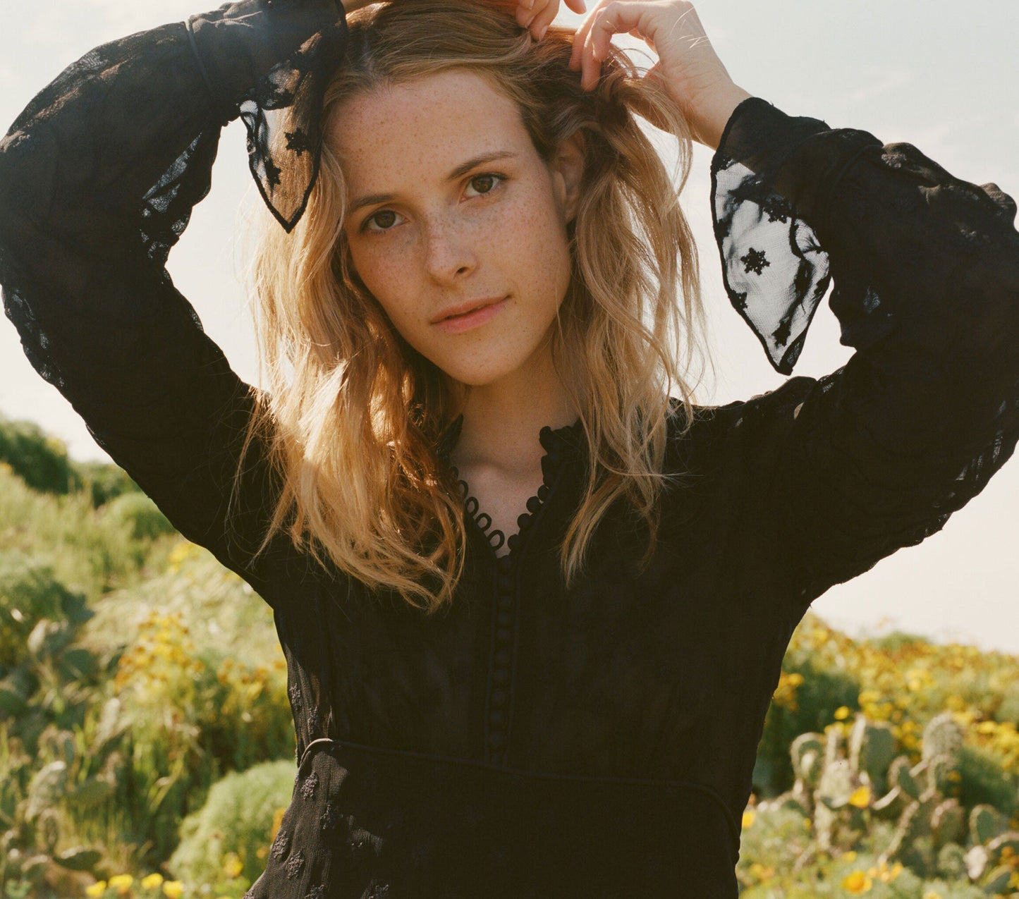 HMD -- BUCHANAN DRESS -- BLACK