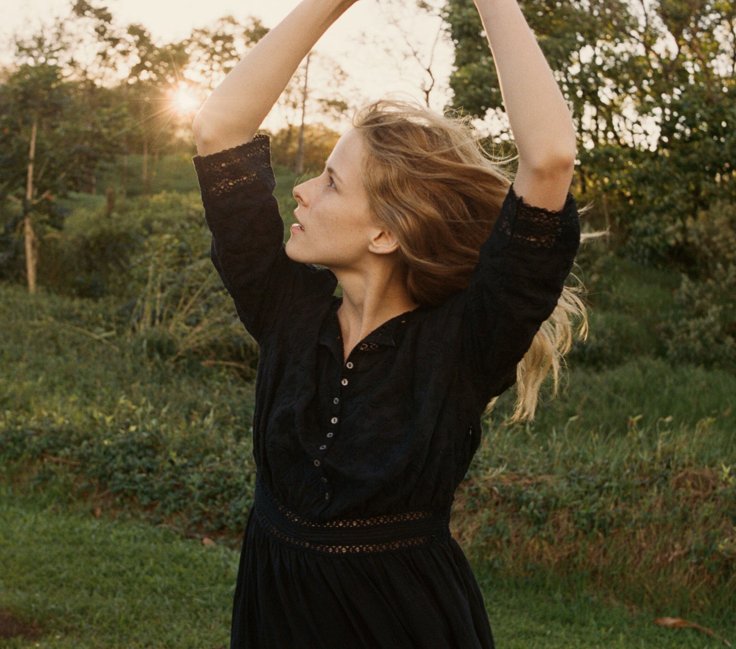 HMD -- PROVENCAL DRESS -- BLACK