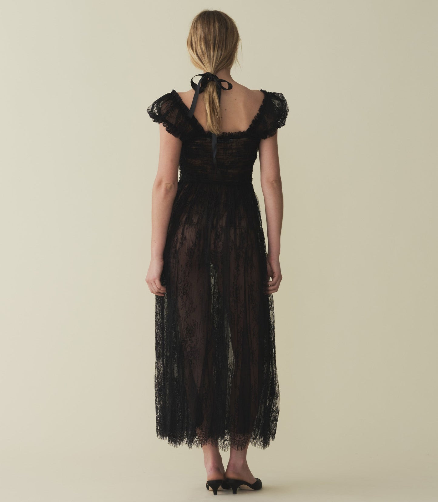 HMD -- PAMELINA DRESS -- BLACK LACE