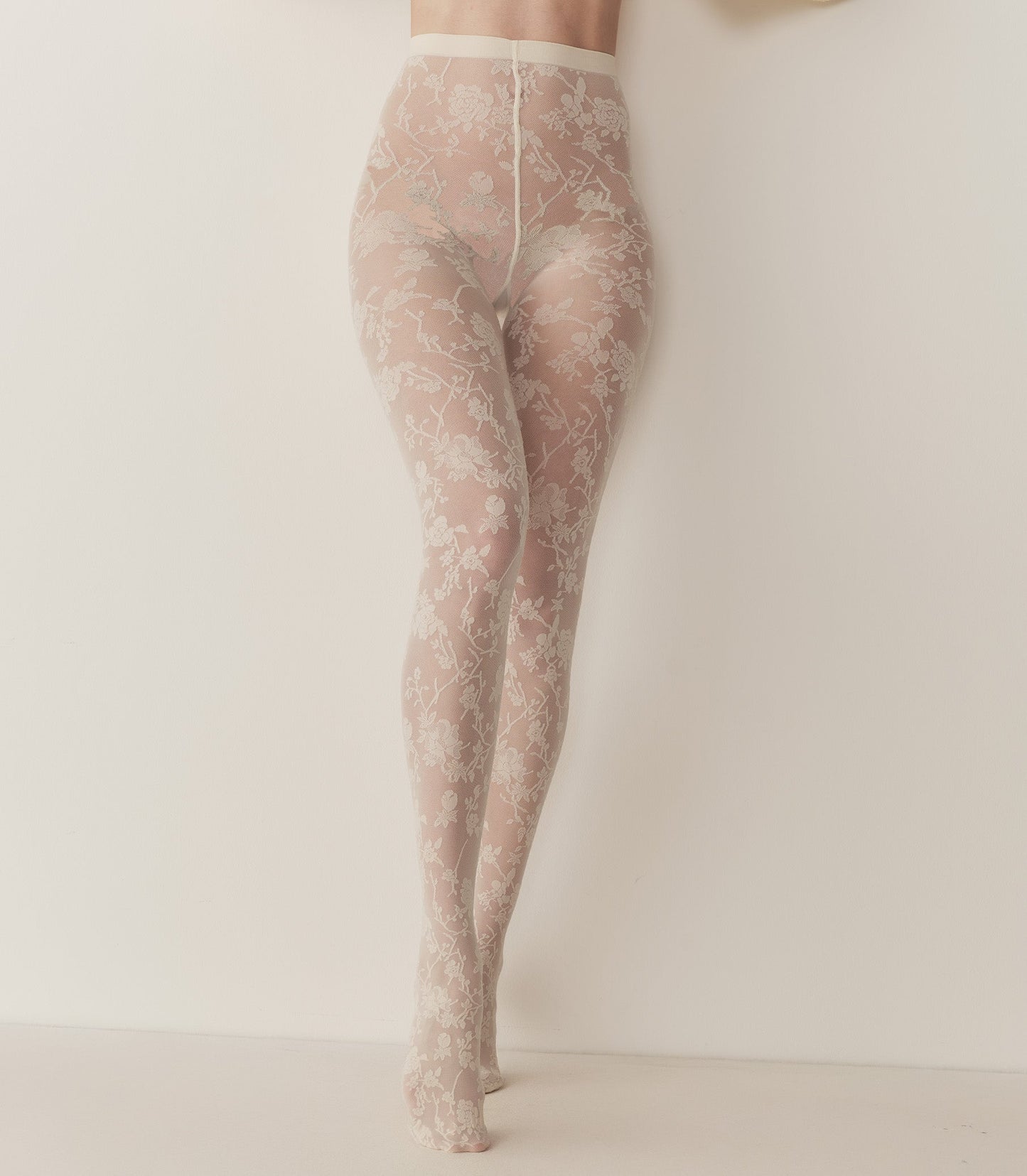 WOLFORD FLORAL LACE TIGHTS -- BUTTERMILK
