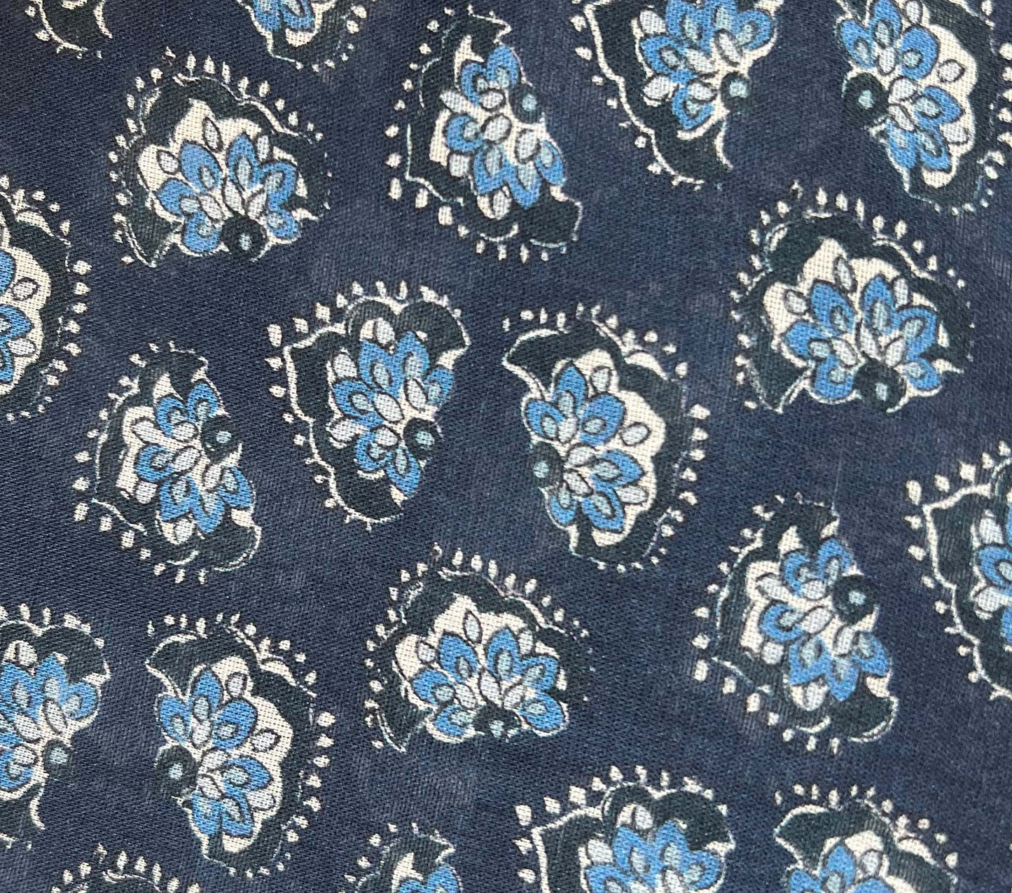 HMD -- EMMARETTA DRESS -- BLEU BEDFORD PAISLEY