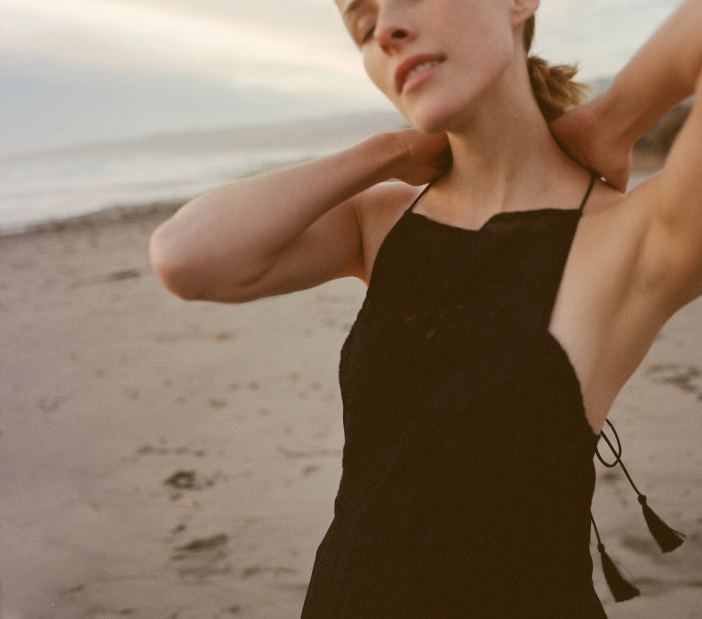 HMD -- HANDKERCHIEF DRESS -- Black