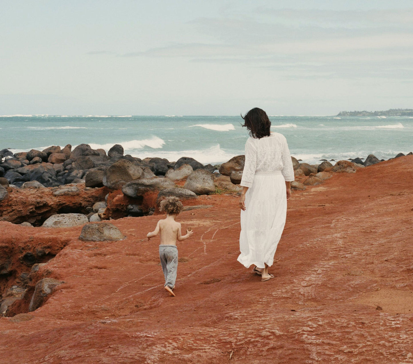 HMD -- PROVENCAL DRESS -- SALT