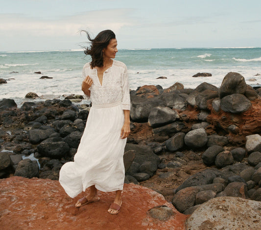 HMD -- PROVENCAL DRESS -- SALT