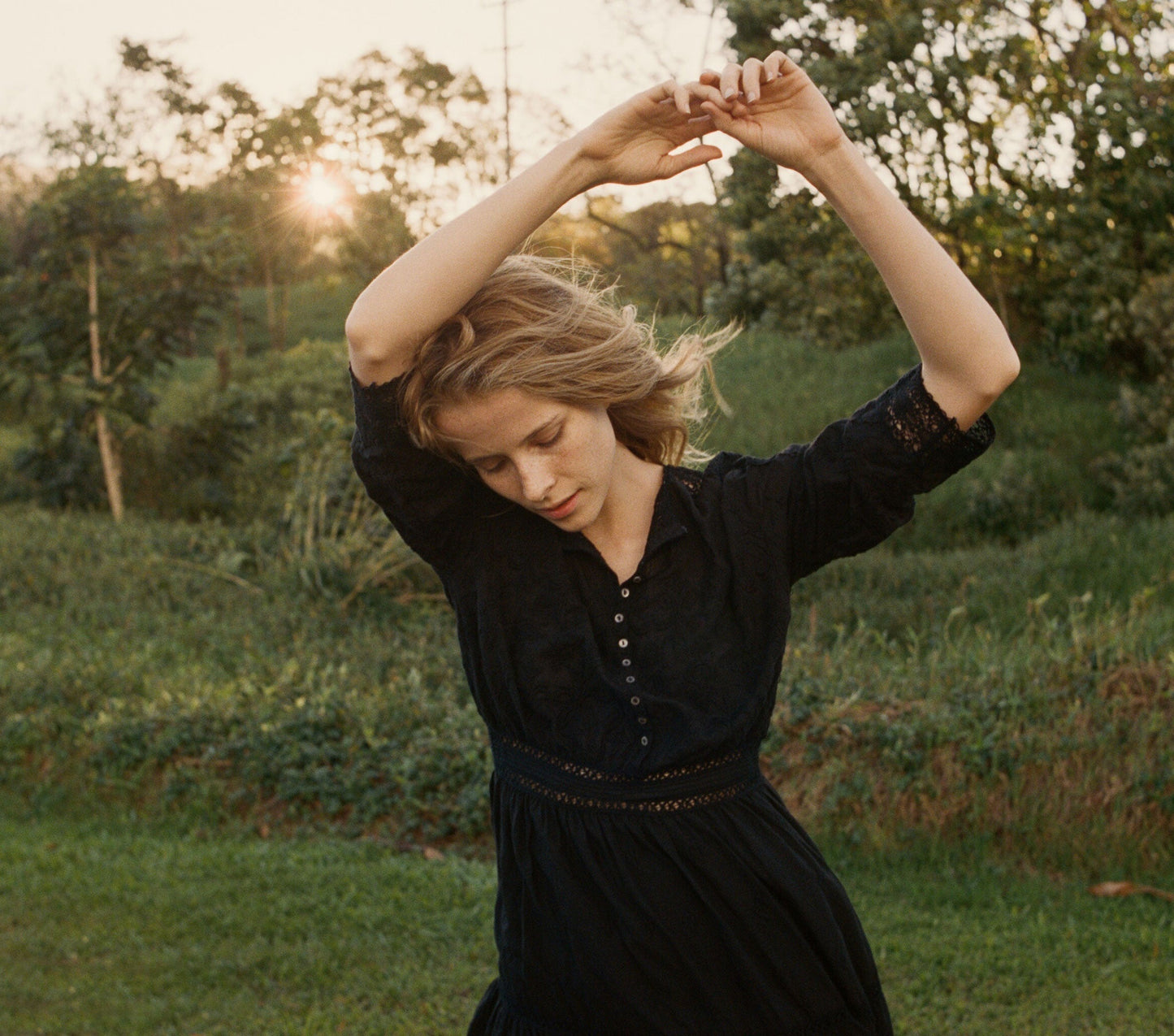 HMD -- PROVENCAL DRESS -- BLACK