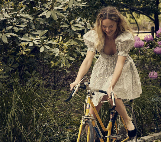 HMD -- TRAIL DRESS -- CREAM COTTAGE IVY FLORAL