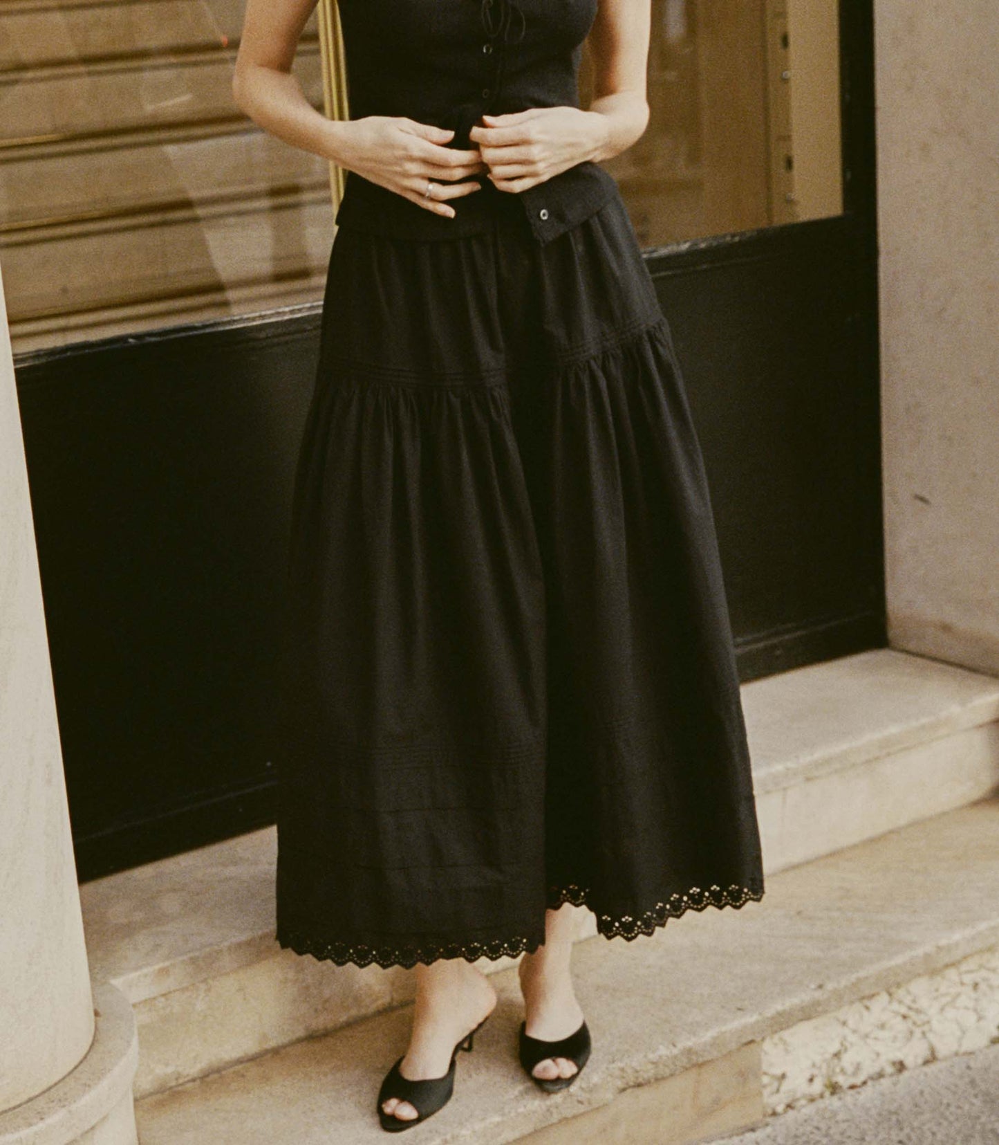 HMD -- SEBASTIANE SKIRT -- BLACK