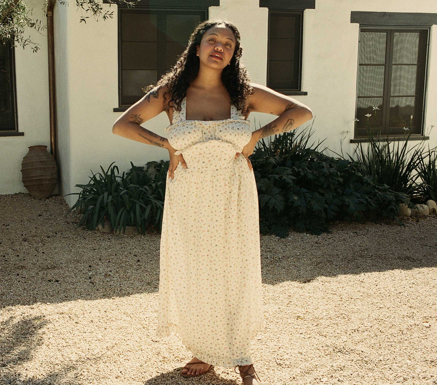 HMD -- INSBROOK DRESS -- COTTAGE BREEZE FLORAL