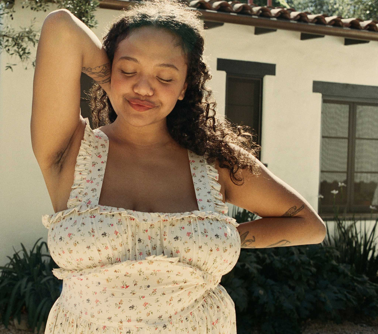 HMD -- INSBROOK DRESS -- COTTAGE BREEZE FLORAL