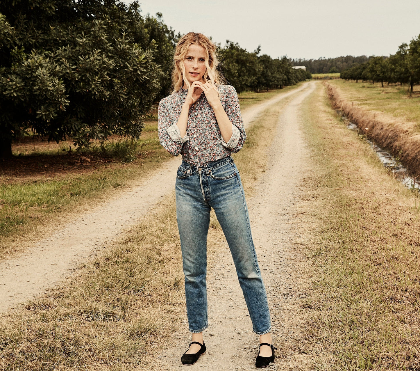 HMD -- SWAN TOP -- WHITE PETIT JARDIN PRINT