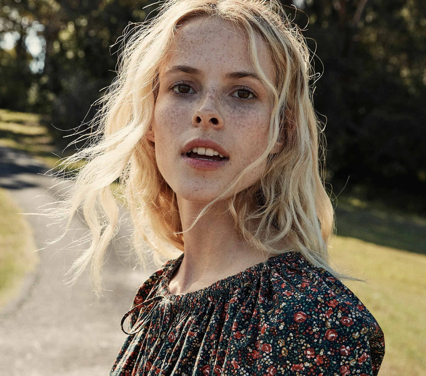 HMD -- CHESTNUT DRESS -- BLACK PETIT JARDIN PRINT