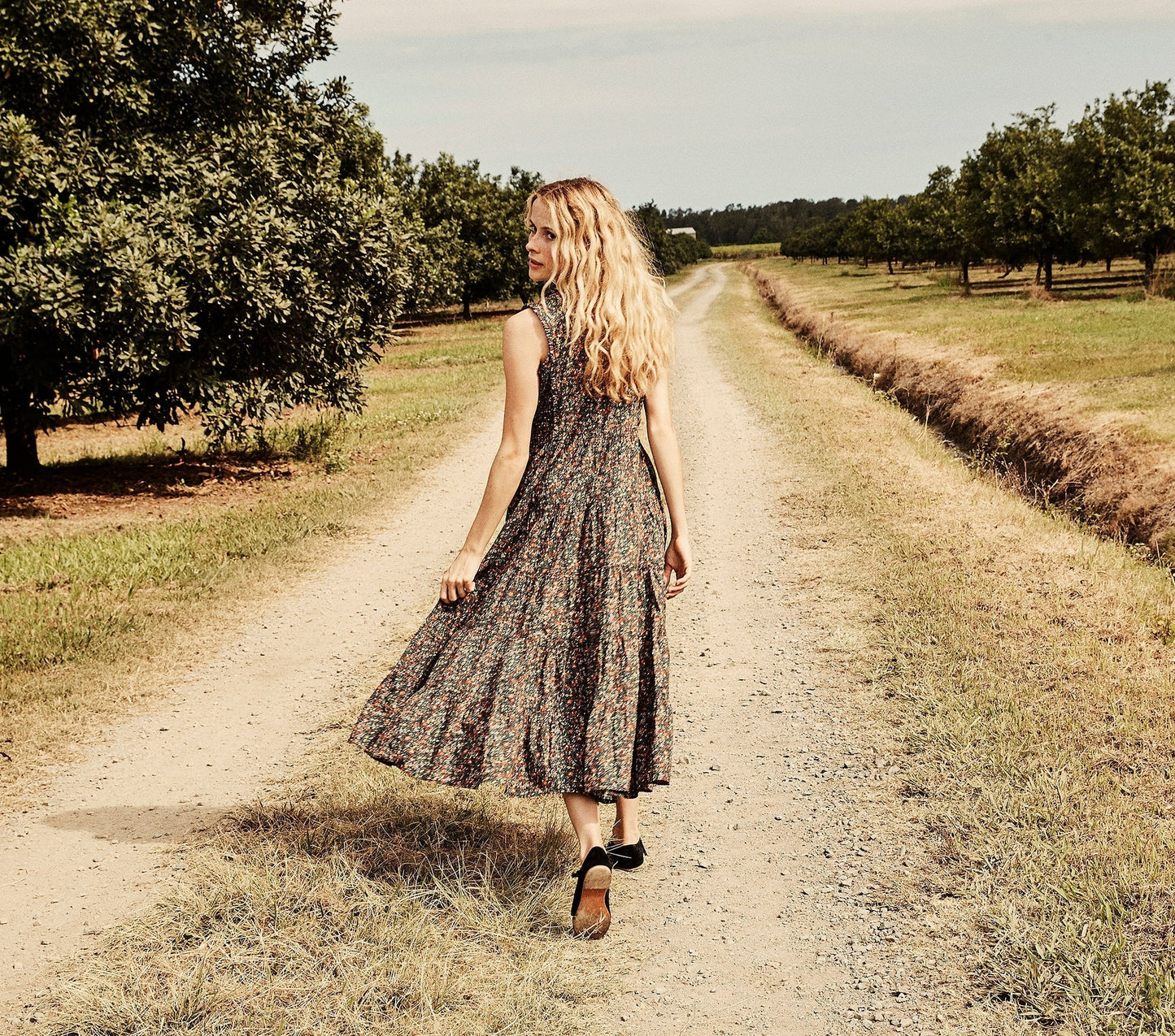 HMD -- RAVEN DRESS -- BLACK PETIT JARDIN PRINT