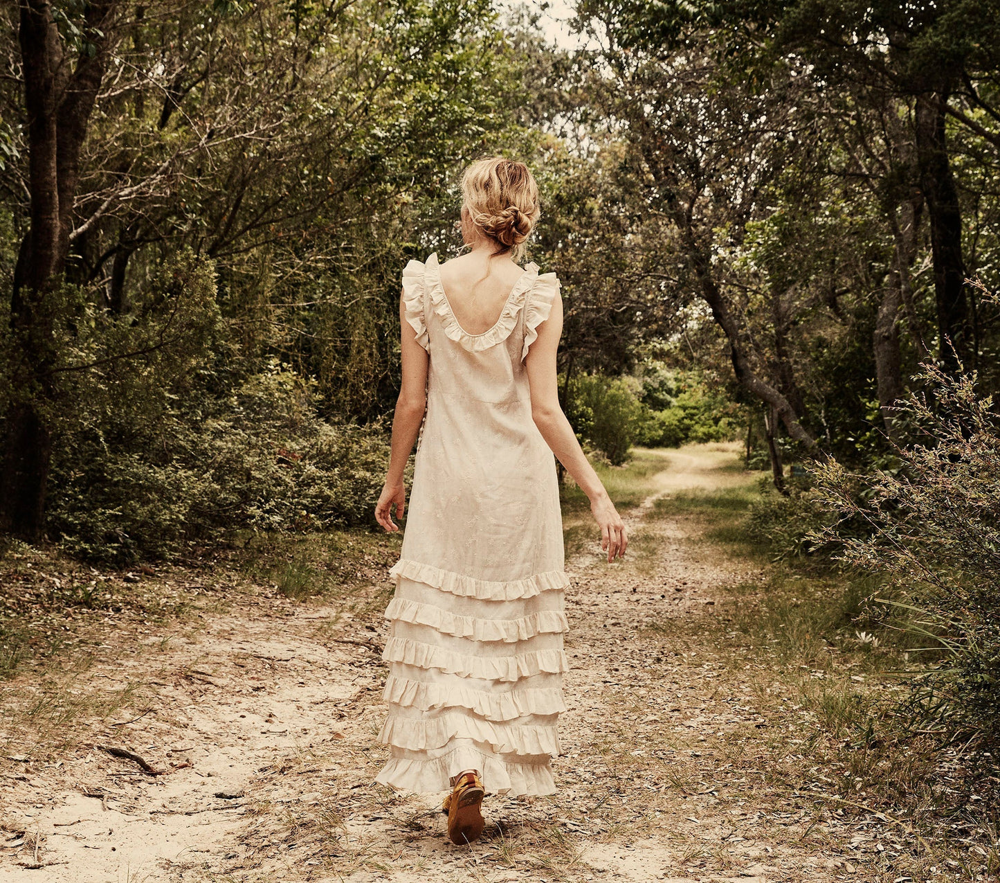 HMD -- CALLA DRESS -- DOVE