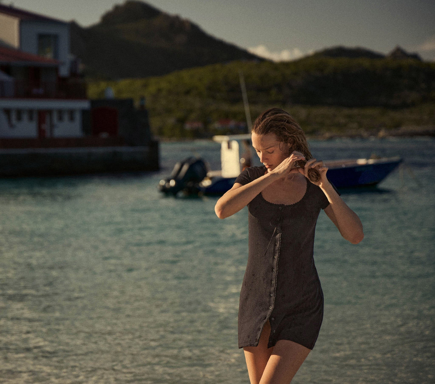 HMD -- AMATA DRESS -- BLACK