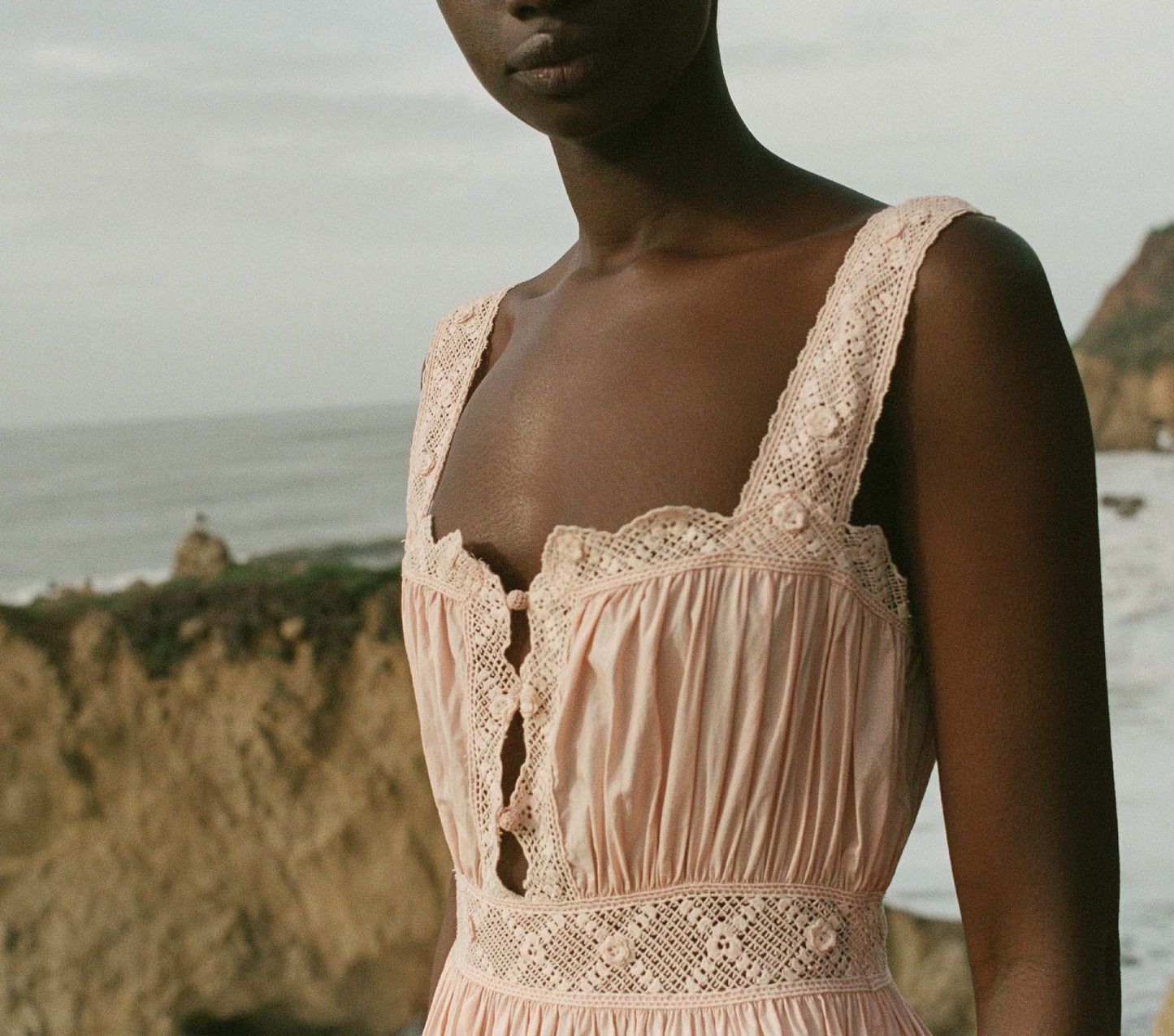 HMD -- AUGUSTINE DRESS -- CORAL SANDS