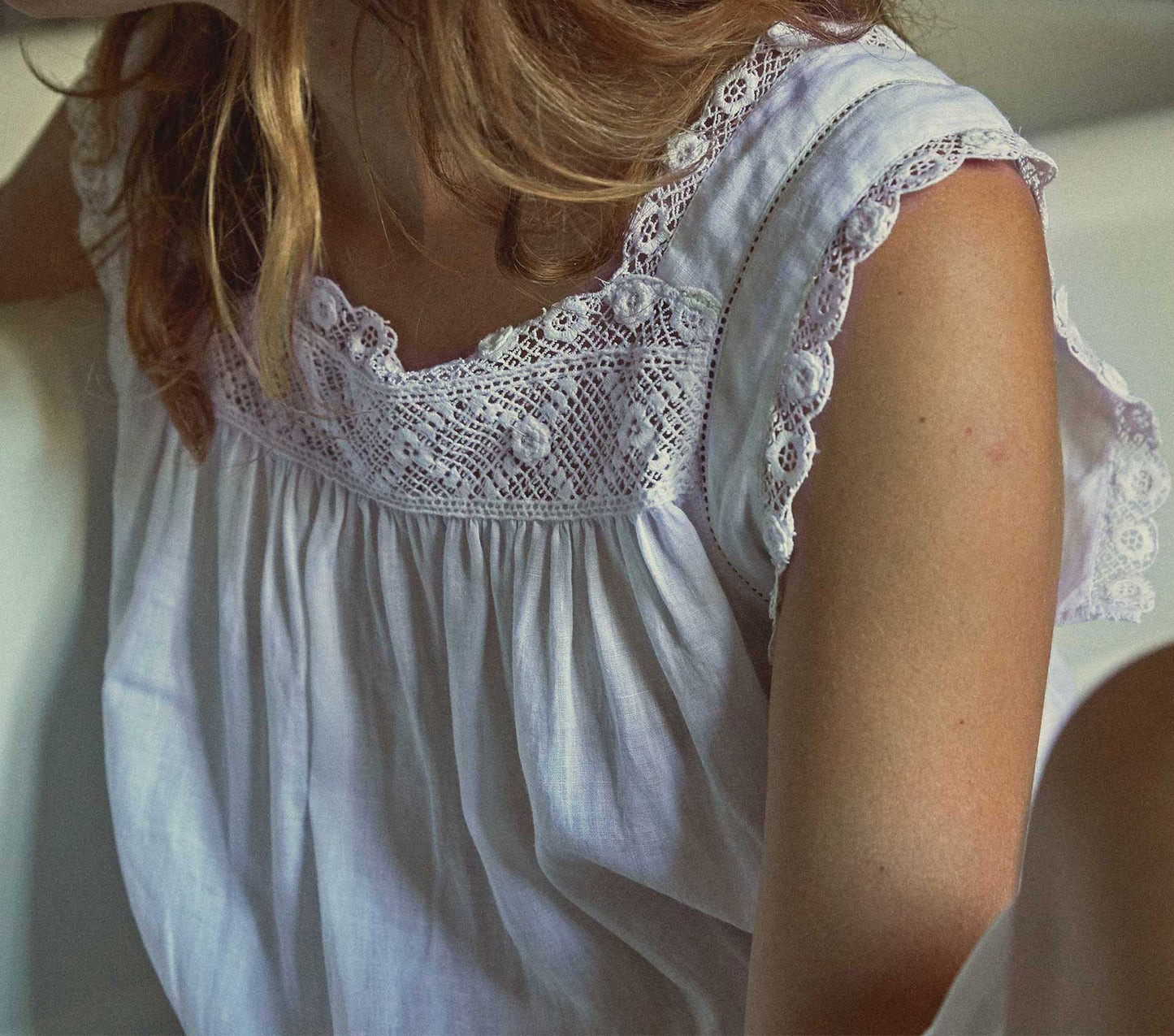 HMD -- AVIS NIGHTGOWN -- SALT