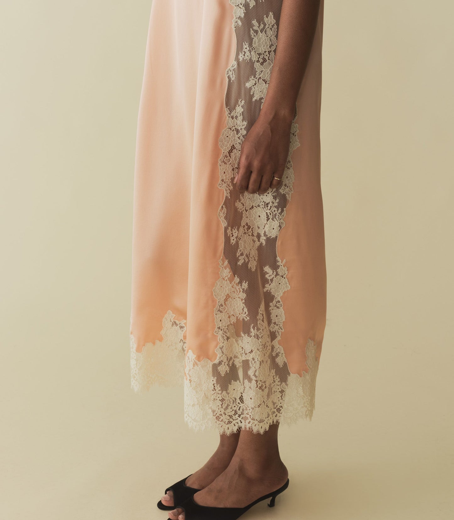 HMD -- BRIETTA DRESS -- CORAL BLUSH