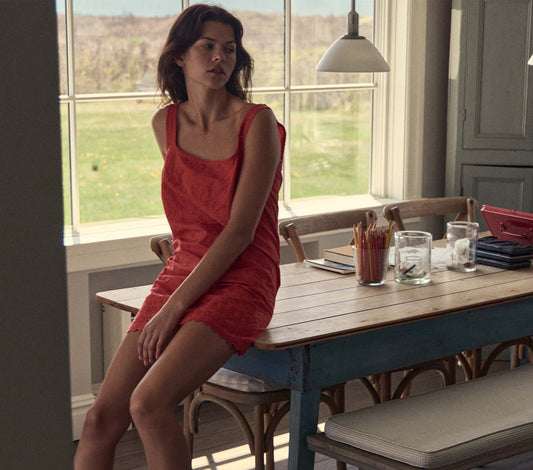 HMD -- CARINA DRESS -- SCARLET