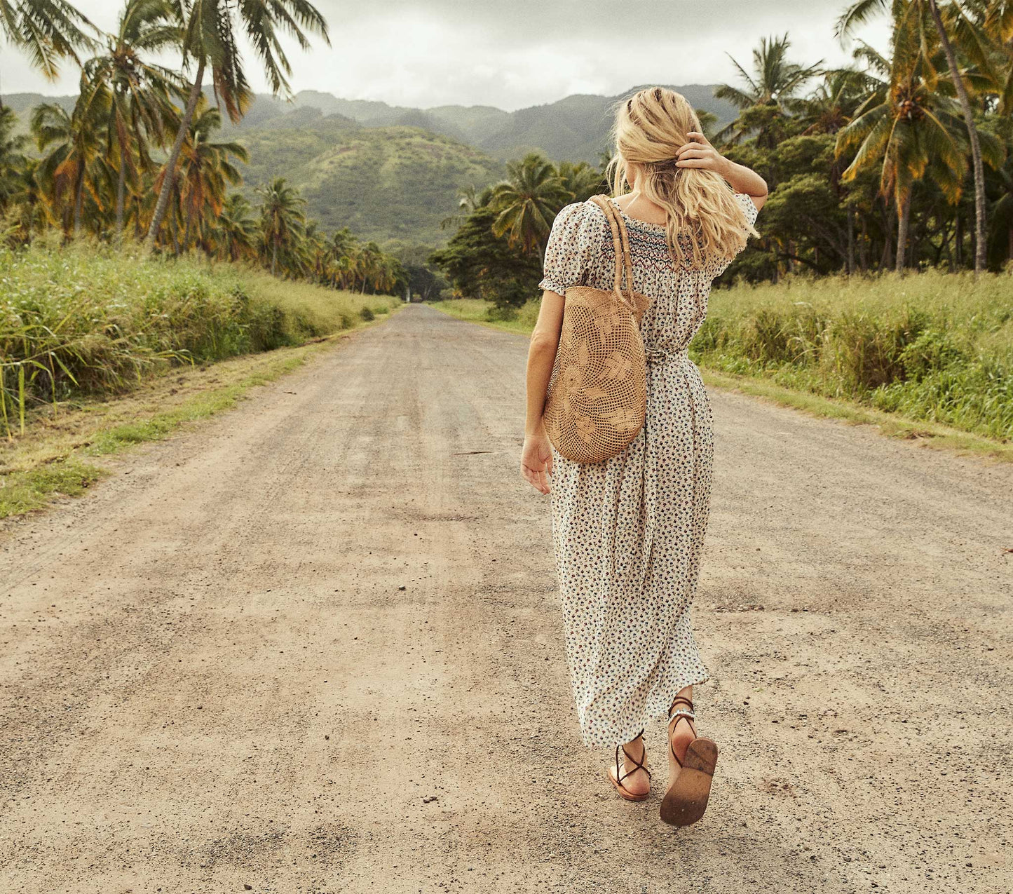 HMD -- CASTALIA DRESS -- WILD BAYBERRY BLOOM