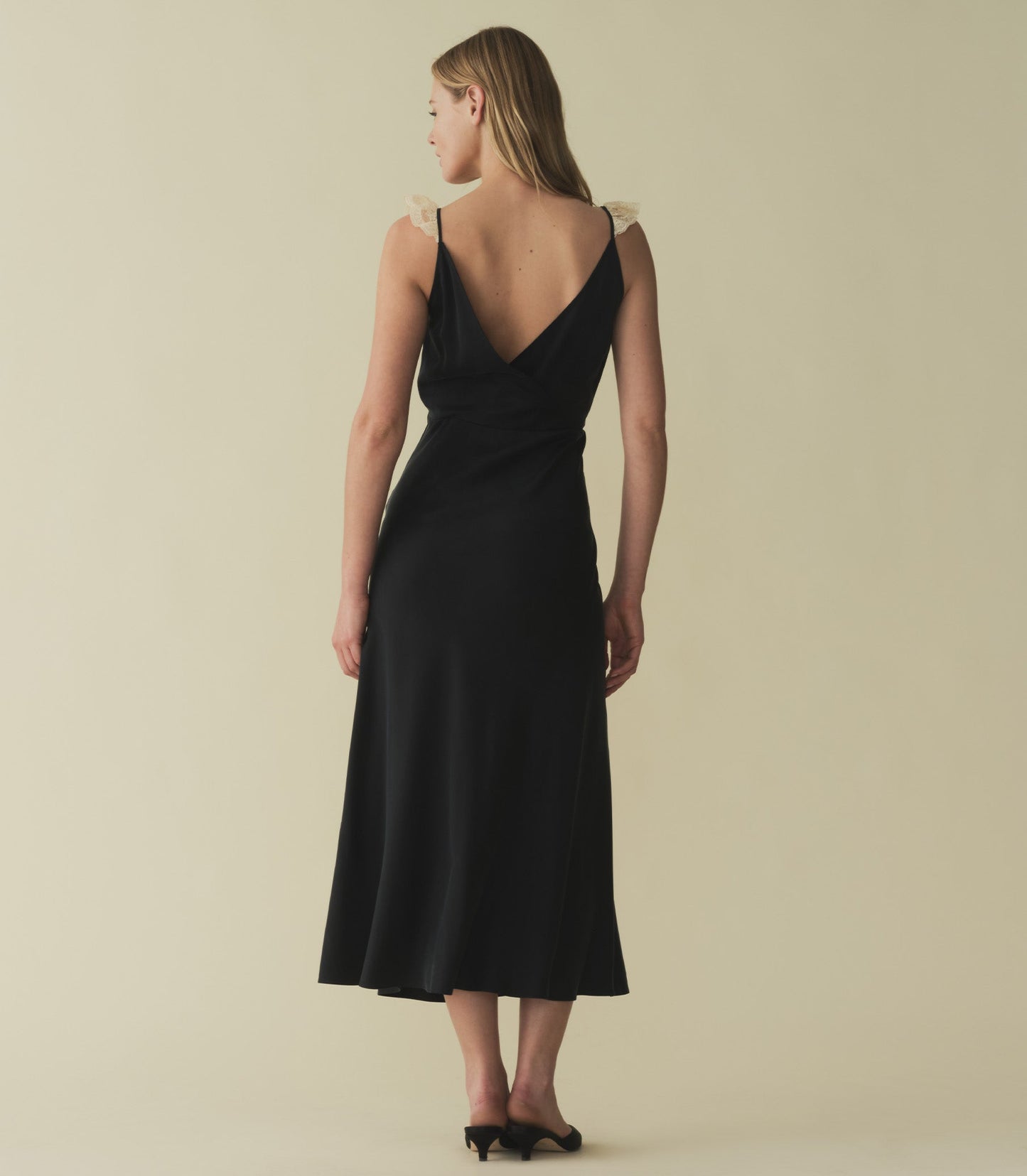 HMD -- CLAIRE DRESS -- BLACK