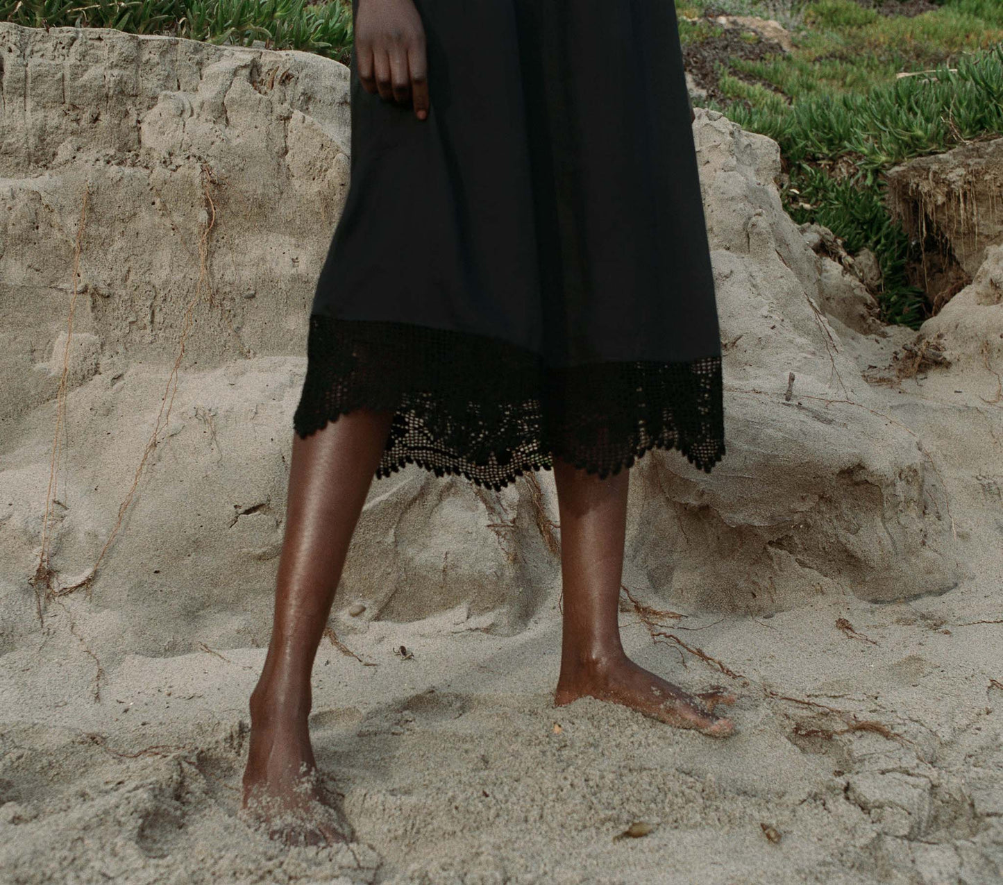 HMD -- CONCETTA DRESS -- BLACK