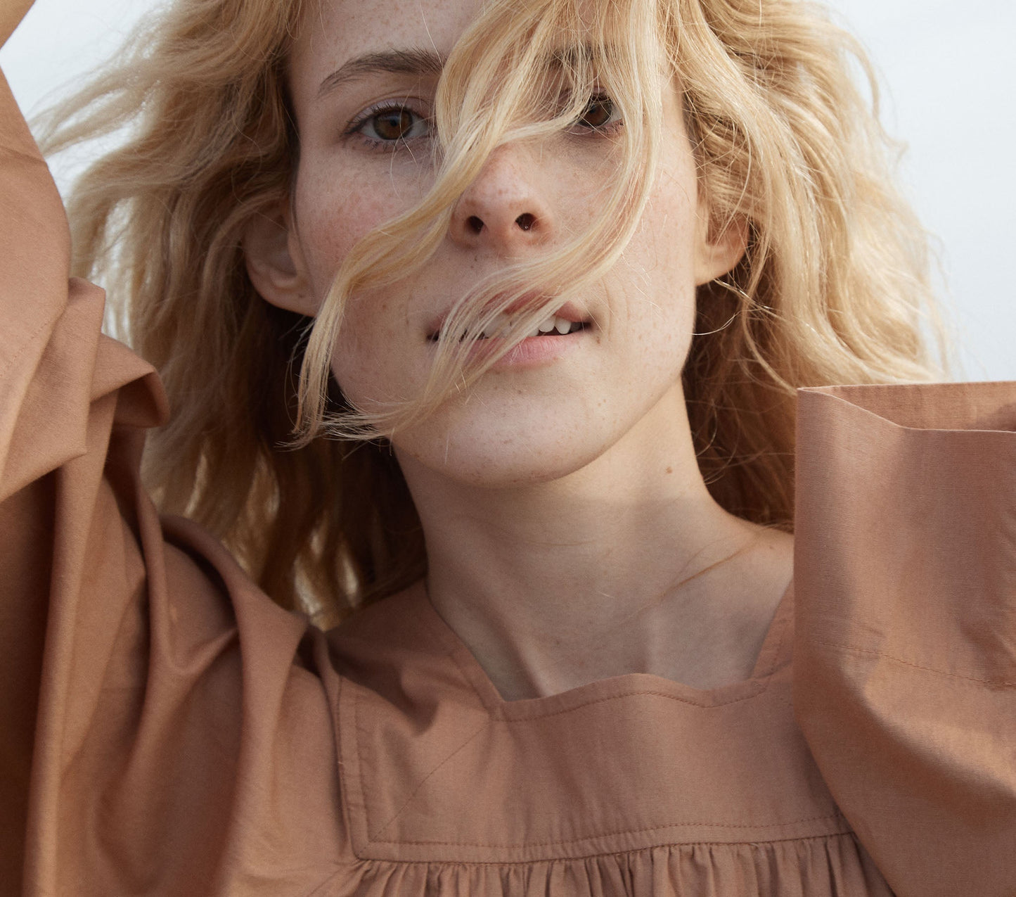 HMD -- CALDER DRESS -- ADOBE