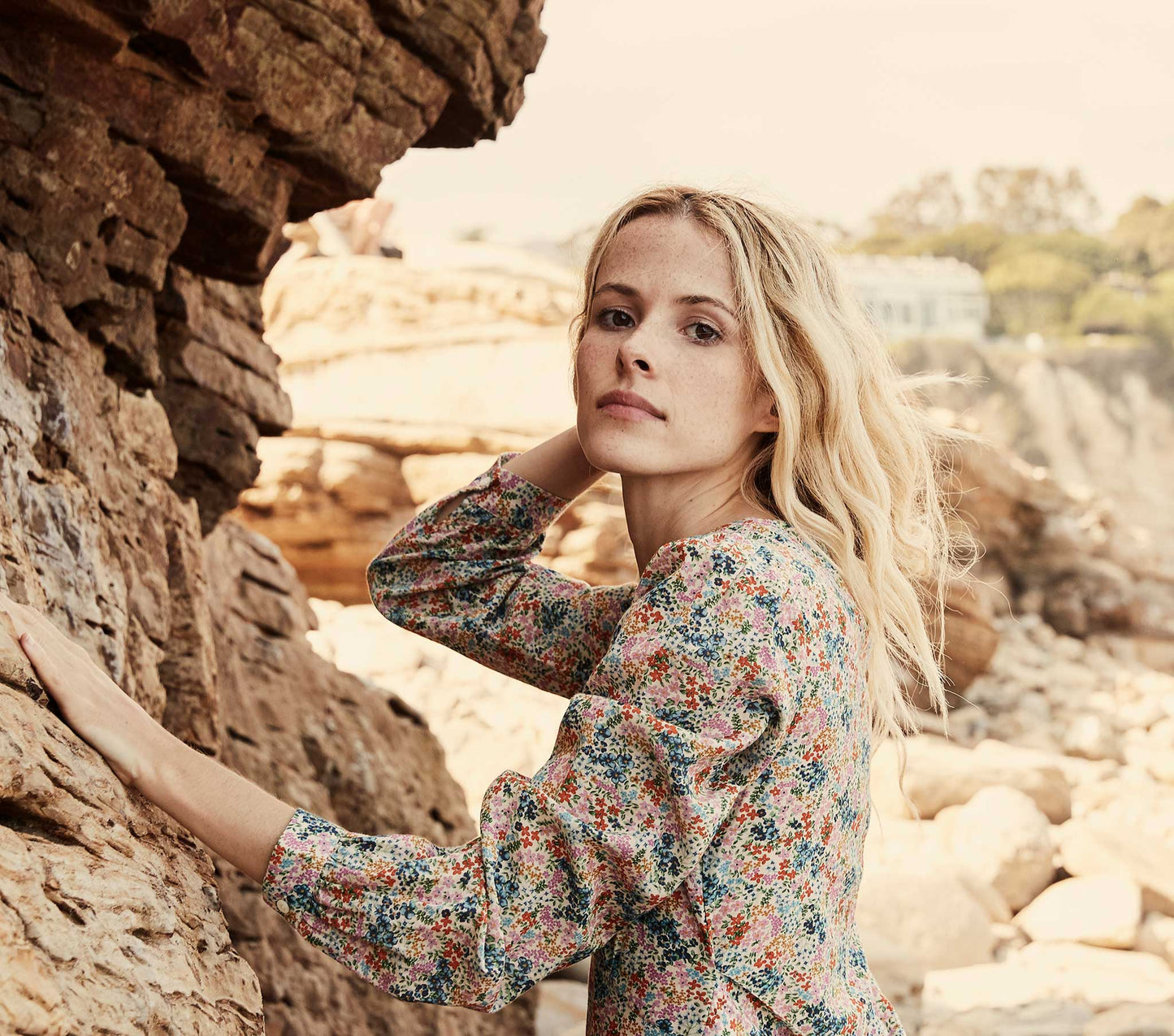 HMD -- CHARLESTON DRESS -- CREAM LADY BIRD FLORAL