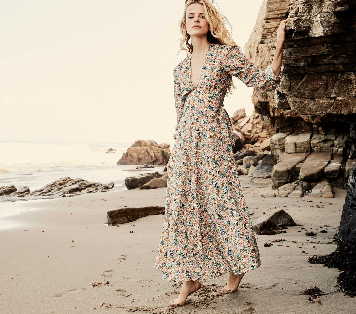 HMD -- CHARLESTON DRESS -- CREAM LADY BIRD FLORAL