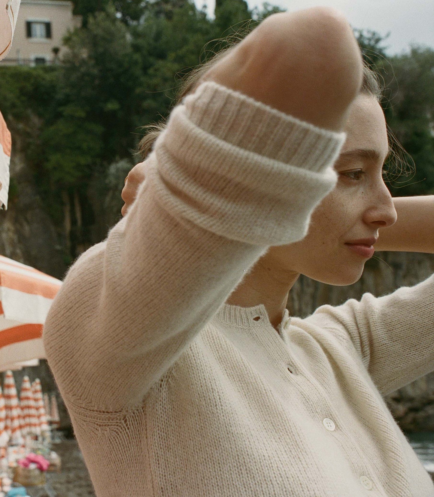 HMD -- DANAE CARDIGAN -- DOGWOOD