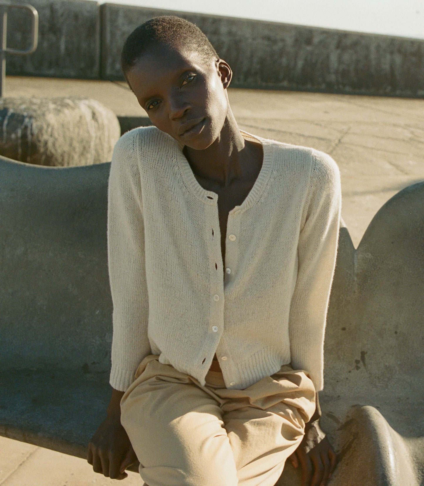 HMD -- DANAE CARDIGAN -- DOGWOOD