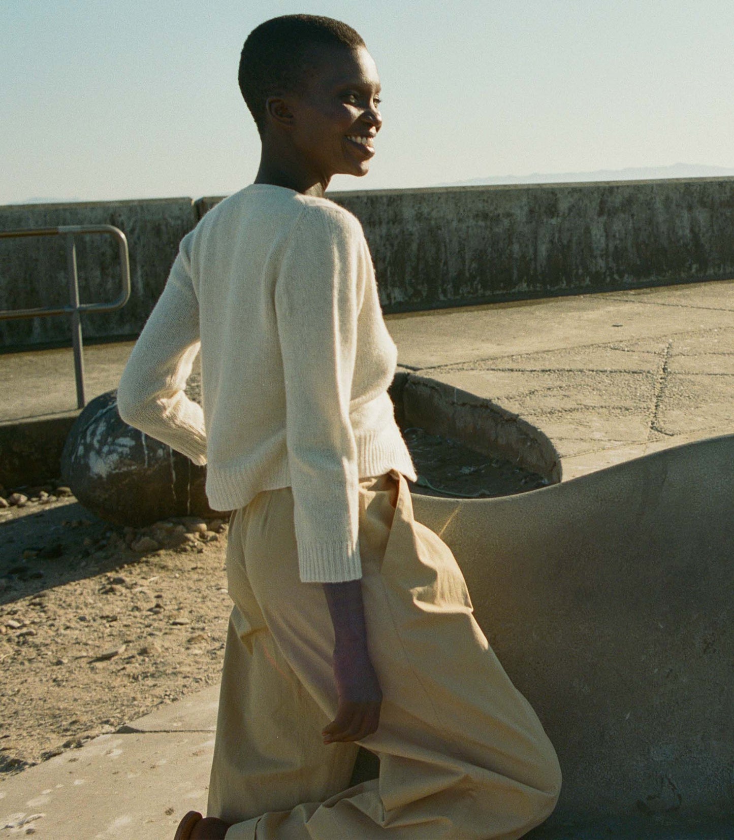 HMD -- DANAE CARDIGAN -- DOGWOOD