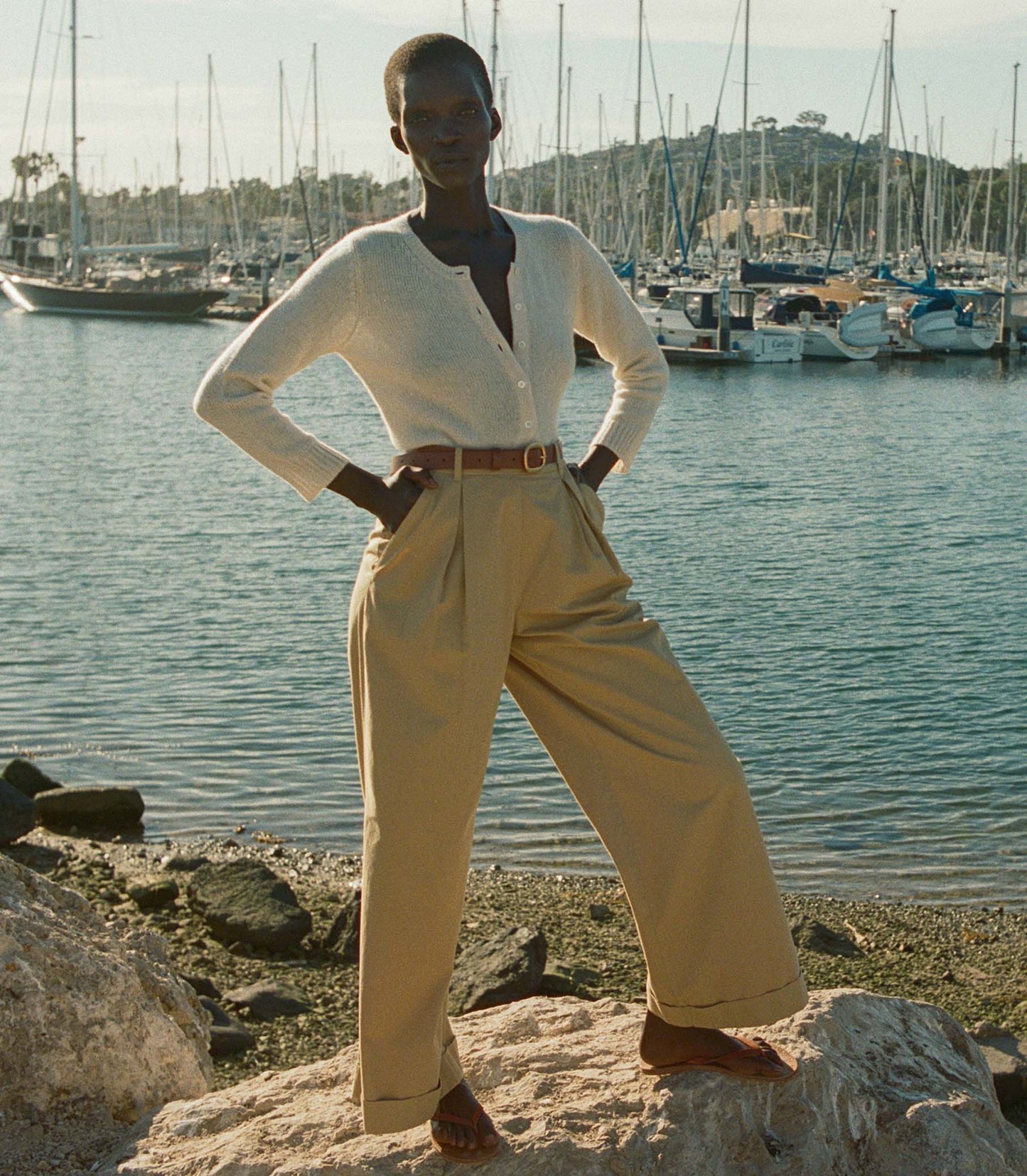 HMD -- DANAE CARDIGAN -- DOGWOOD