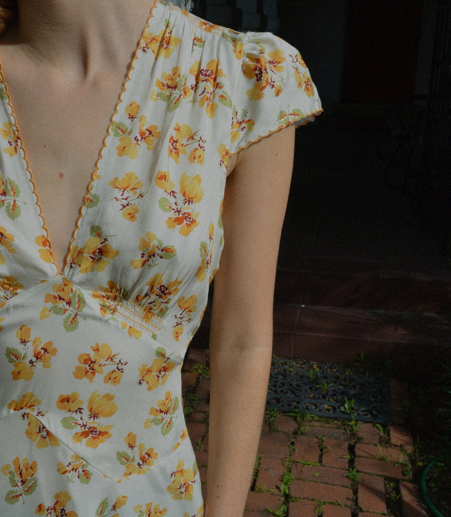 HMD -- DIANNE DRESS -- AMBER FROLICKING FLORAL