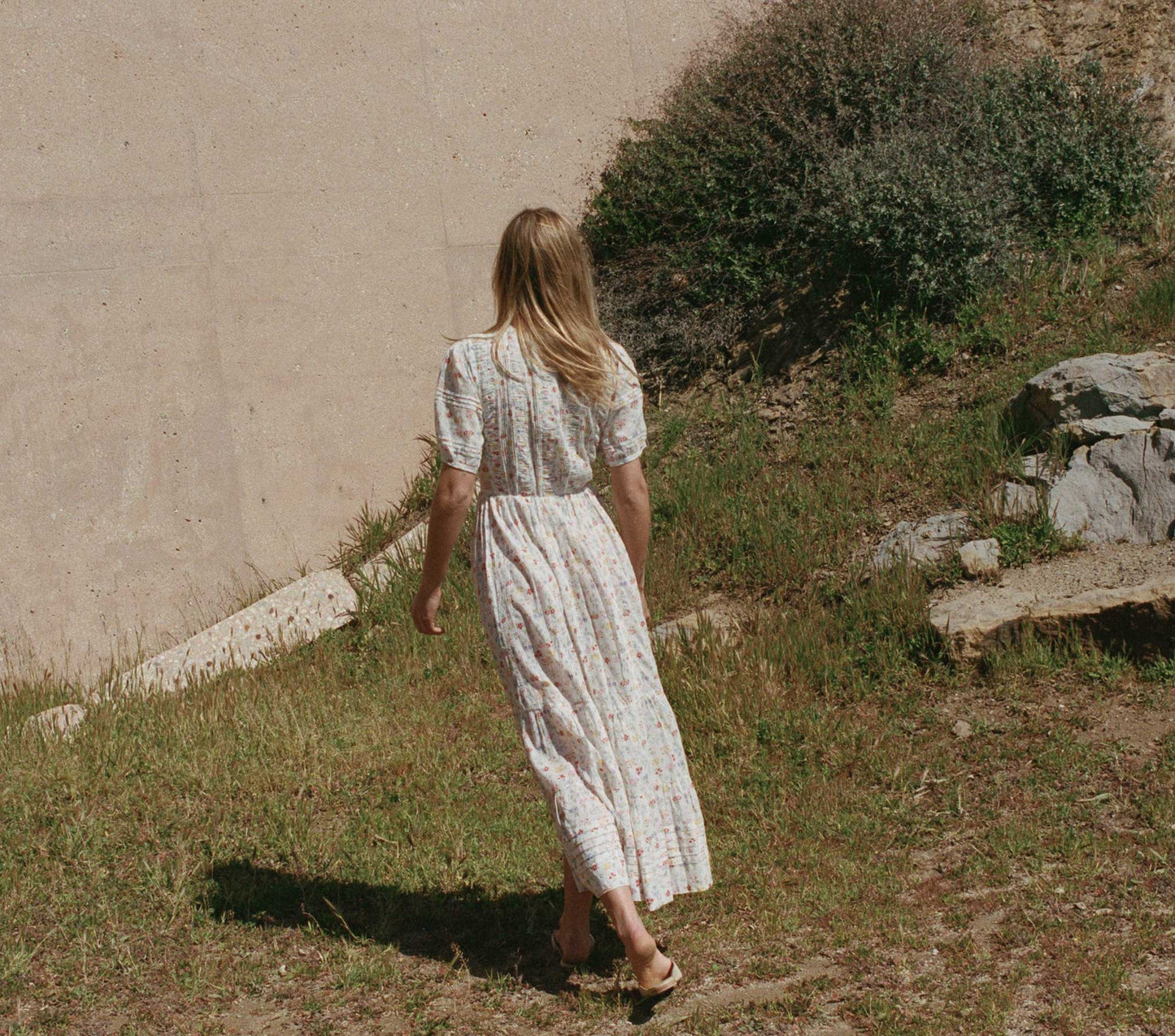 HMD -- HATHAWAY DRESS -- SPRING BOUQUET FLORAL