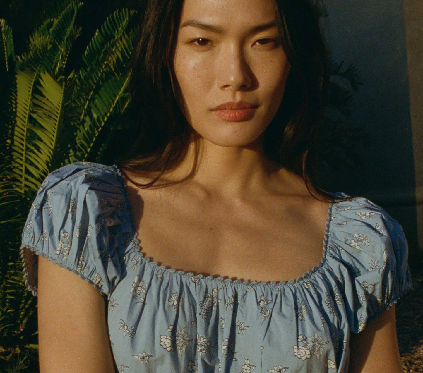 HMD -- JULIE DRESS -- SKY BOUTON DE ROSE