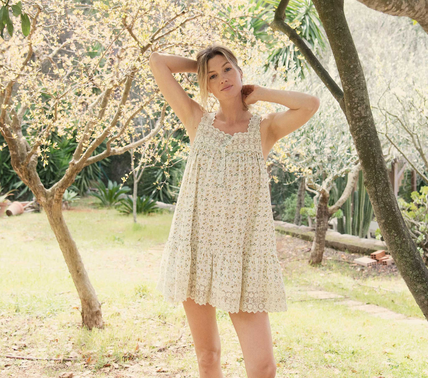 HMD -- GLADYS DRESS -- MOSS PAPILLON FLORAL