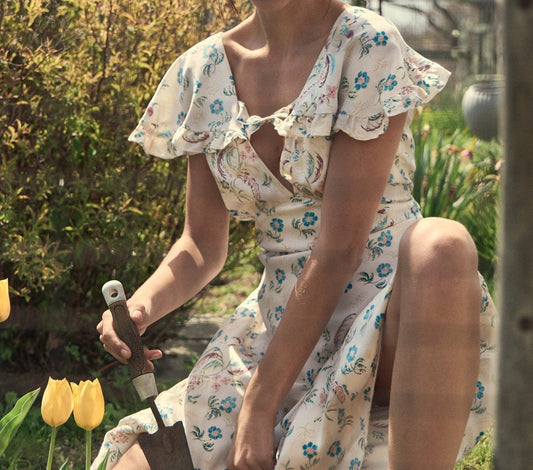 HMD -- ELDORA DRESS -- IVORY HOLLYHOCK HILLS