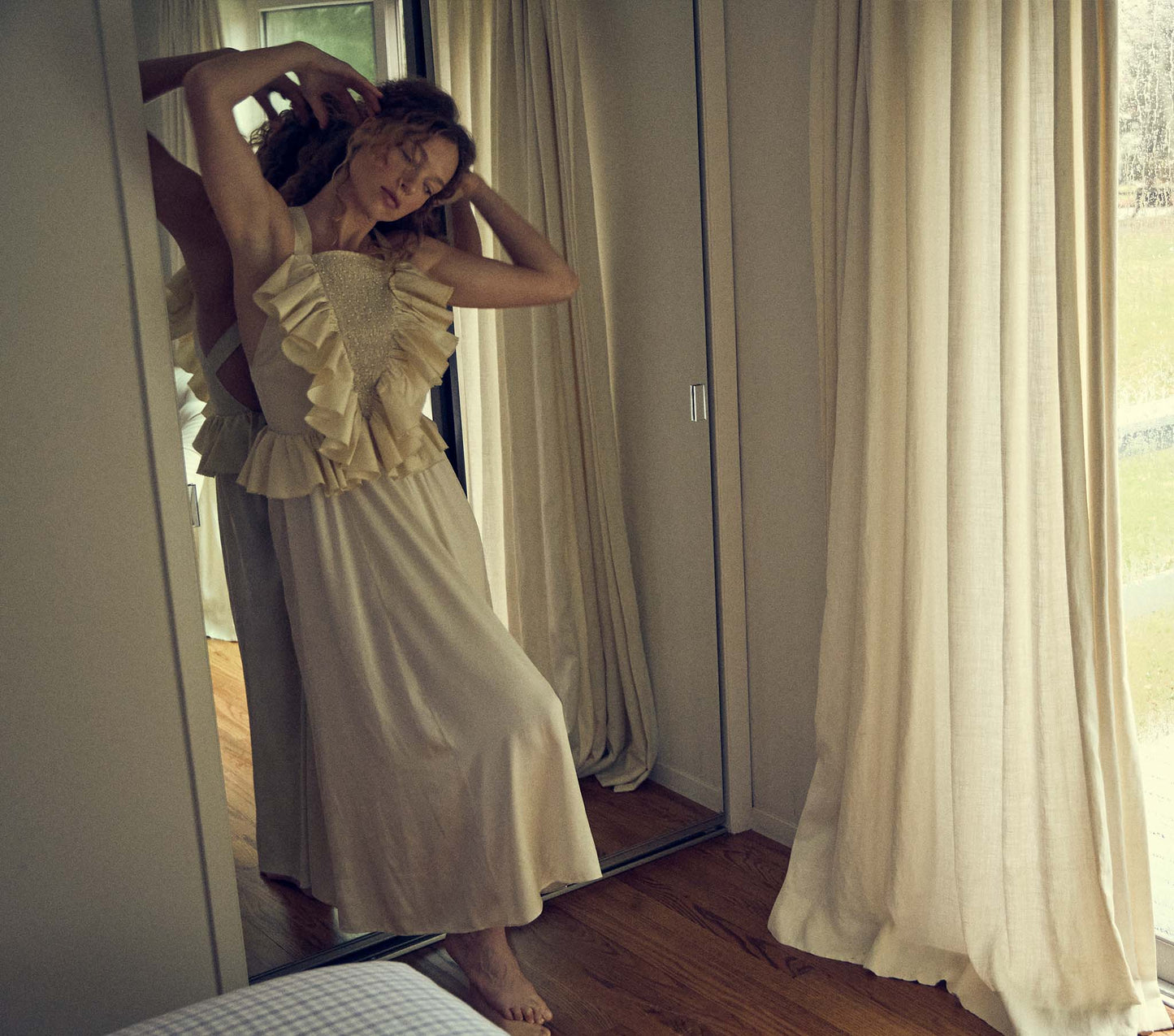 HMD -- ELOUISE DRESS -- MOTHER OF PEARL