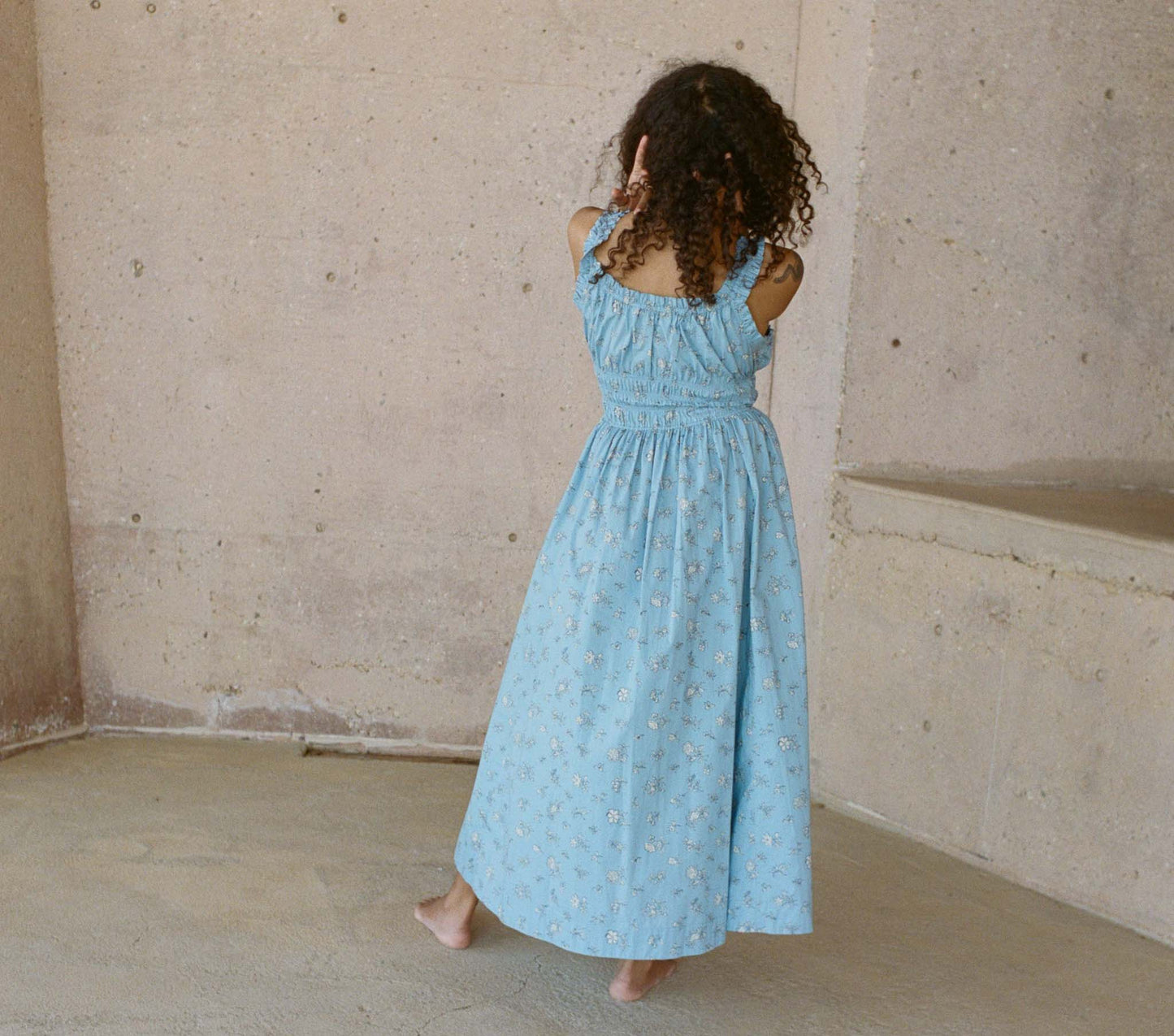 HMD -- EMMARETTA DRESS -- SKY BOUTON DE ROSE