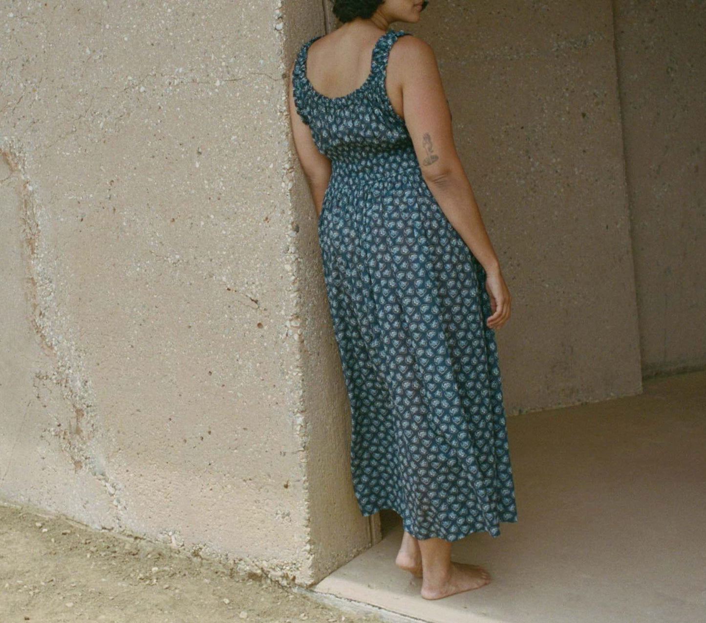 HMD -- EMMARETTA DRESS -- BLEU BEDFORD PAISLEY