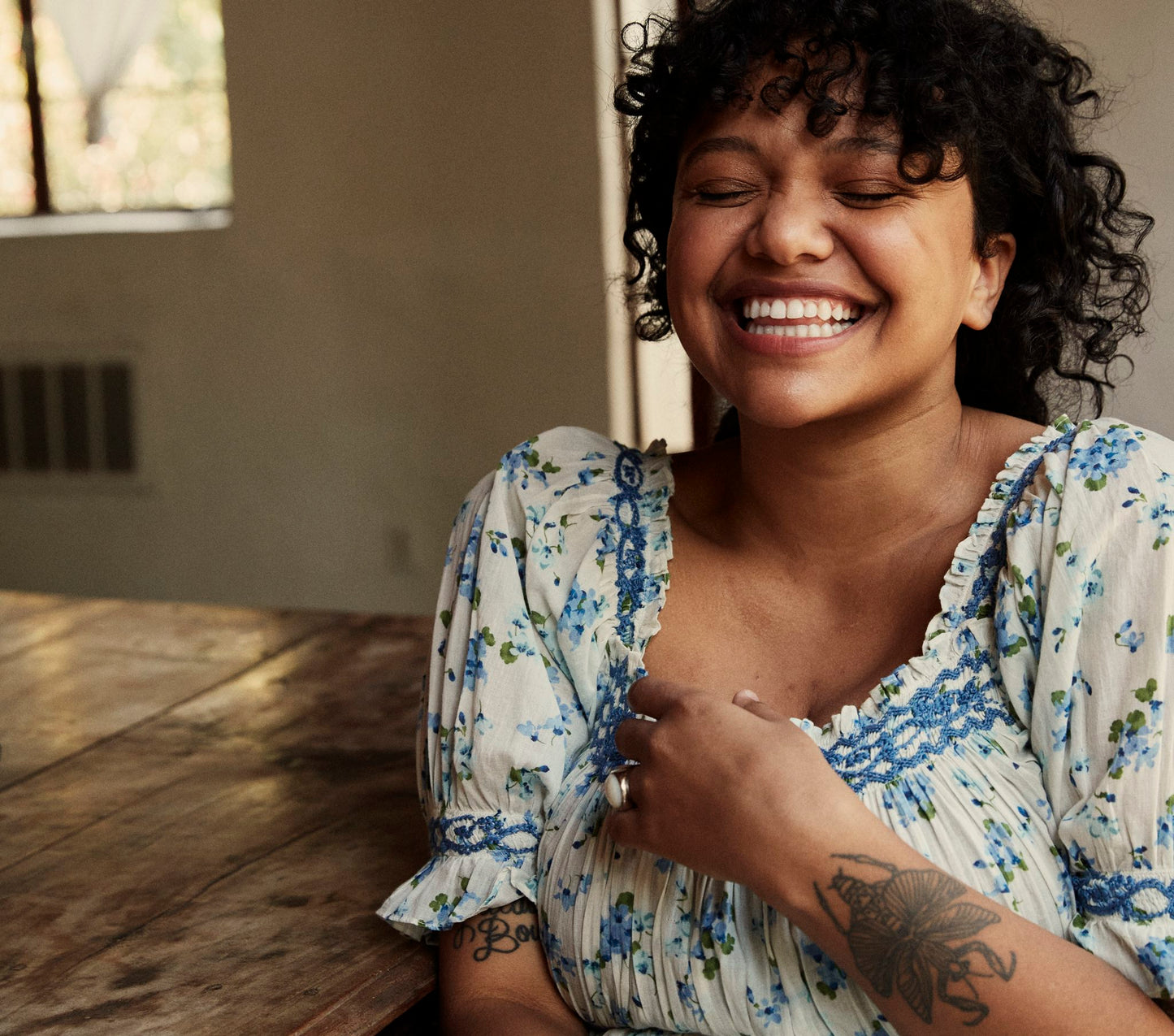 HMD -- ECLIPSE NIGHTGOWN -- BLUE PRIMROSE FLORAL