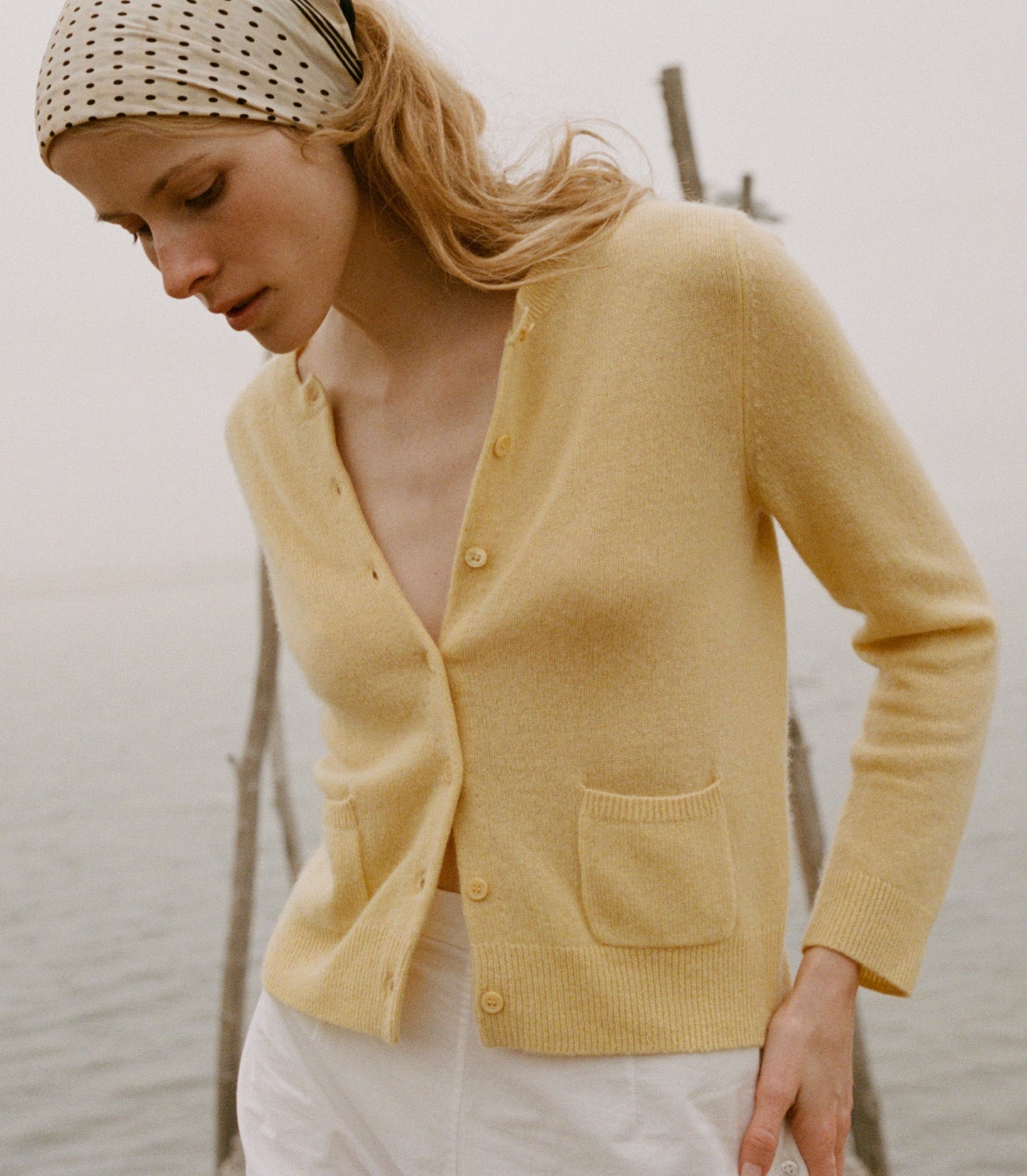 HMD -- FREYA CASHMERE CARDIGAN -- LEMON CHIFFON