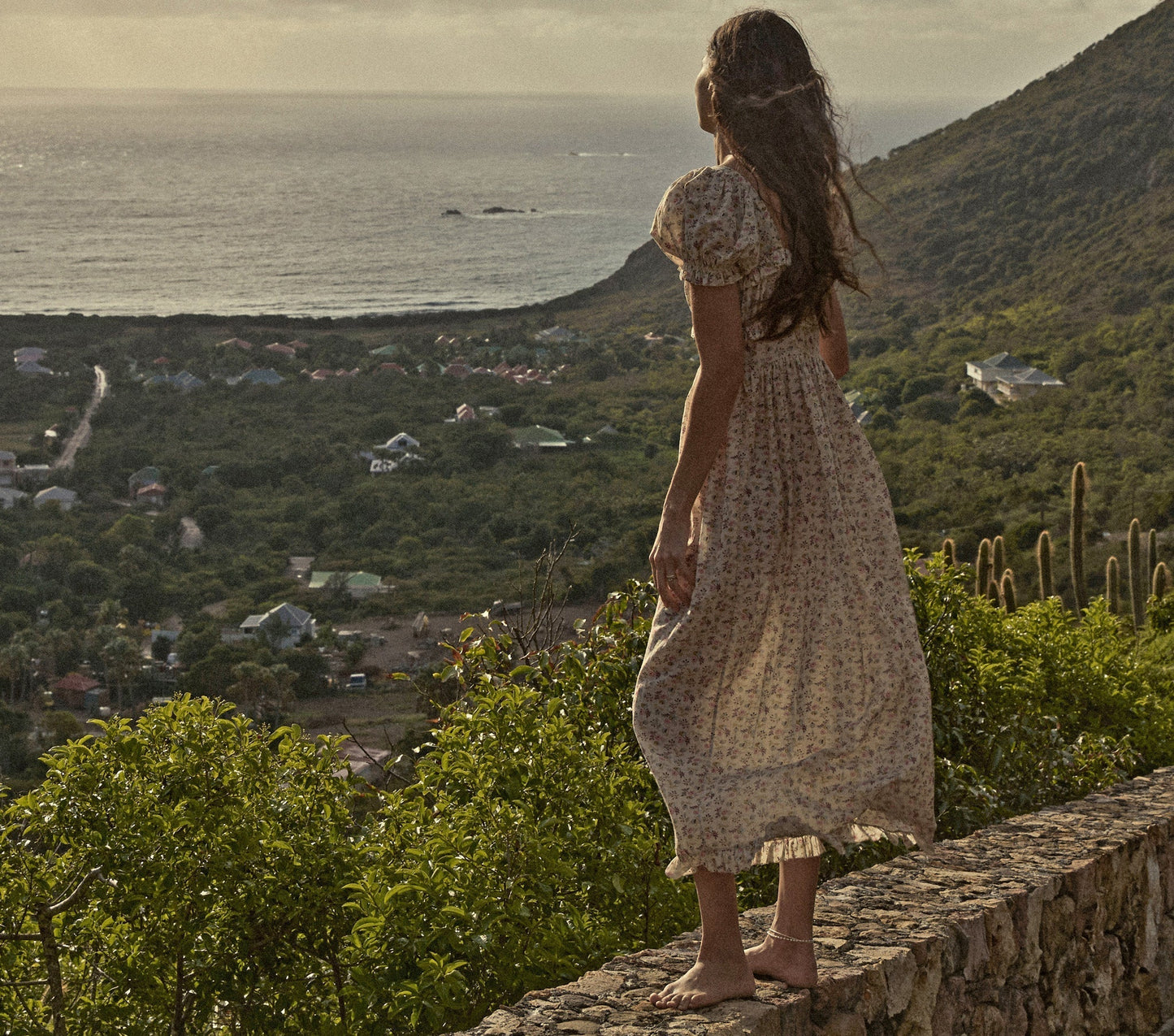 HMD -- GIA DRESS -- FEATHERED FLORAL