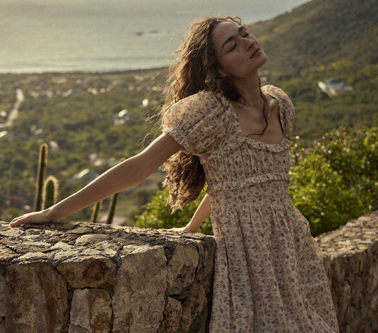 HMD -- GIA DRESS -- FEATHERED FLORAL