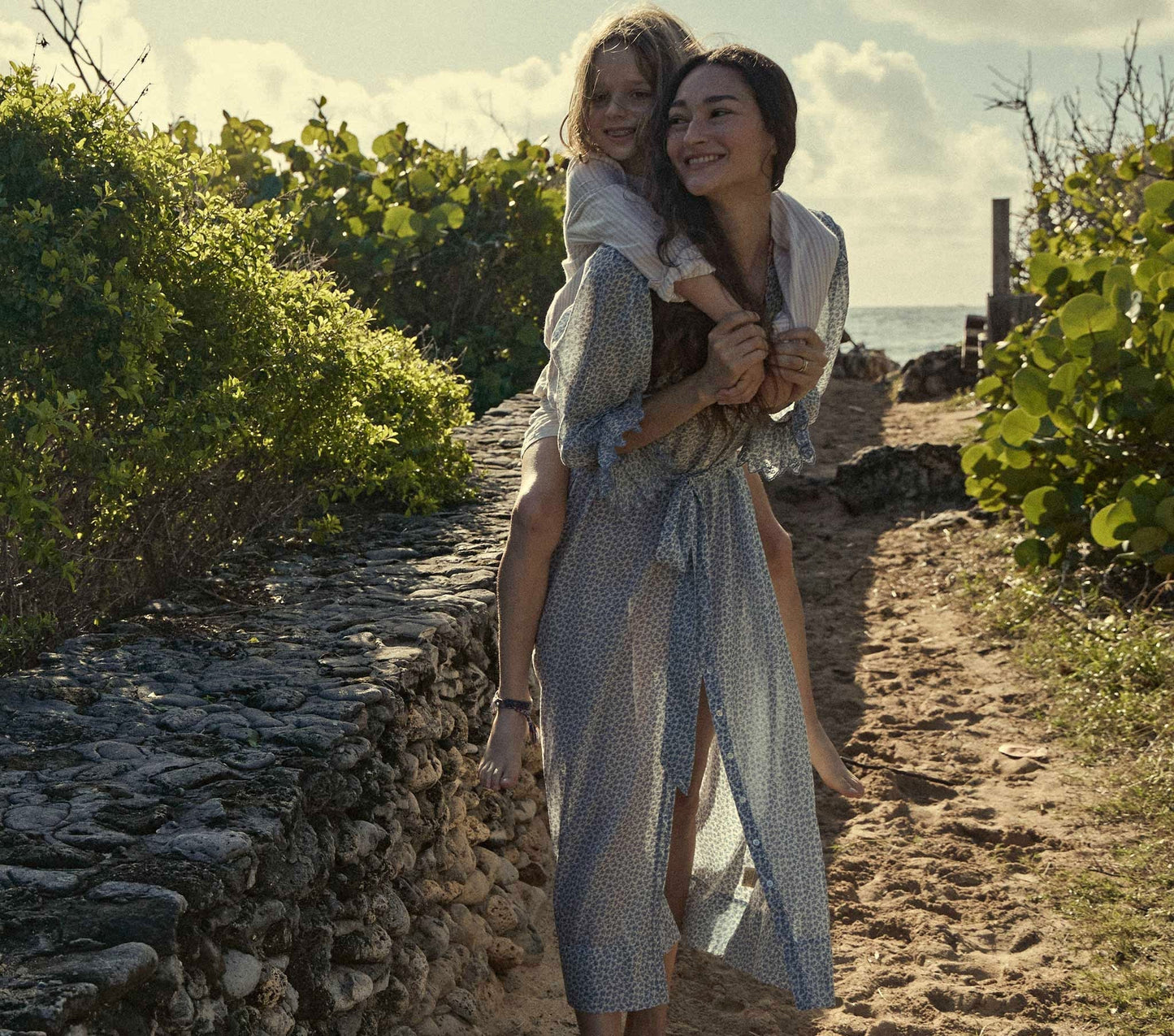 HMD -- HELENA DRESS -- BLUEBELL HILLSIDE BLOOM