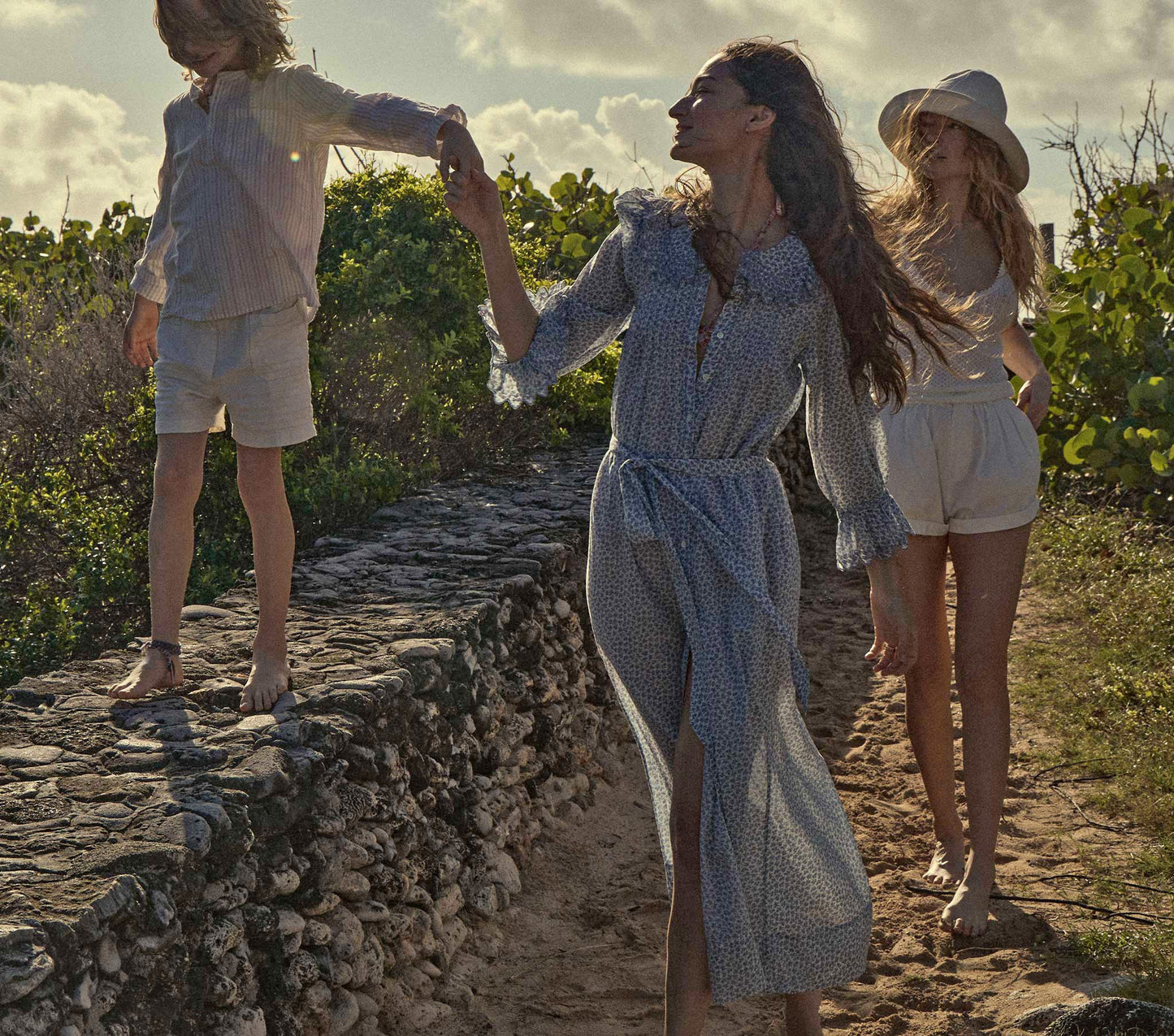 HMD -- HELENA DRESS -- BLUEBELL HILLSIDE BLOOM