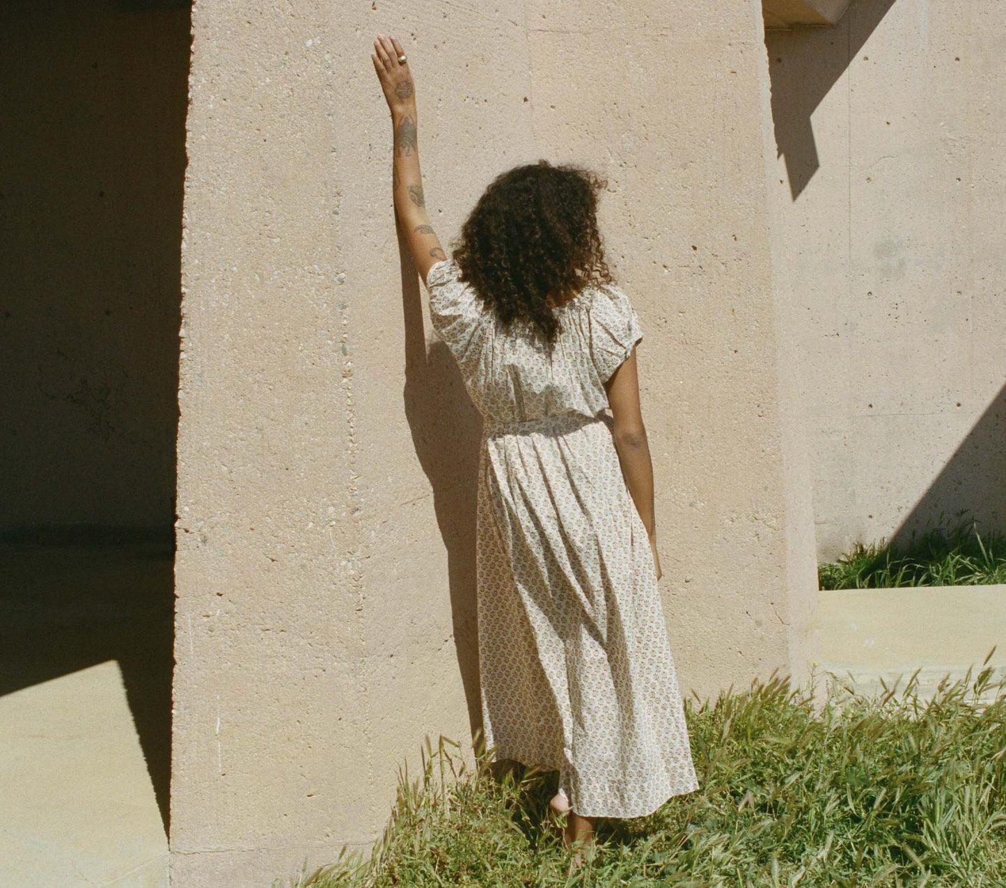 HMD -- JOCELINA DRESS -- SPRING ELDERBERRY FLORAL