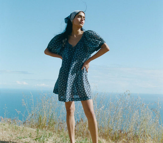 HMD -- JOSETTE DRESS -- BLEU BEDFORD PAISLEY