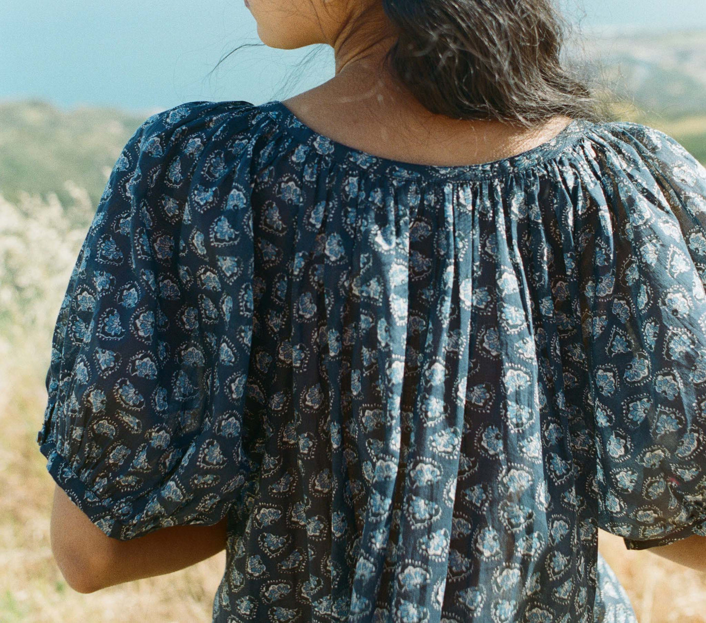 HMD -- JOSETTE DRESS -- BLEU BEDFORD PAISLEY