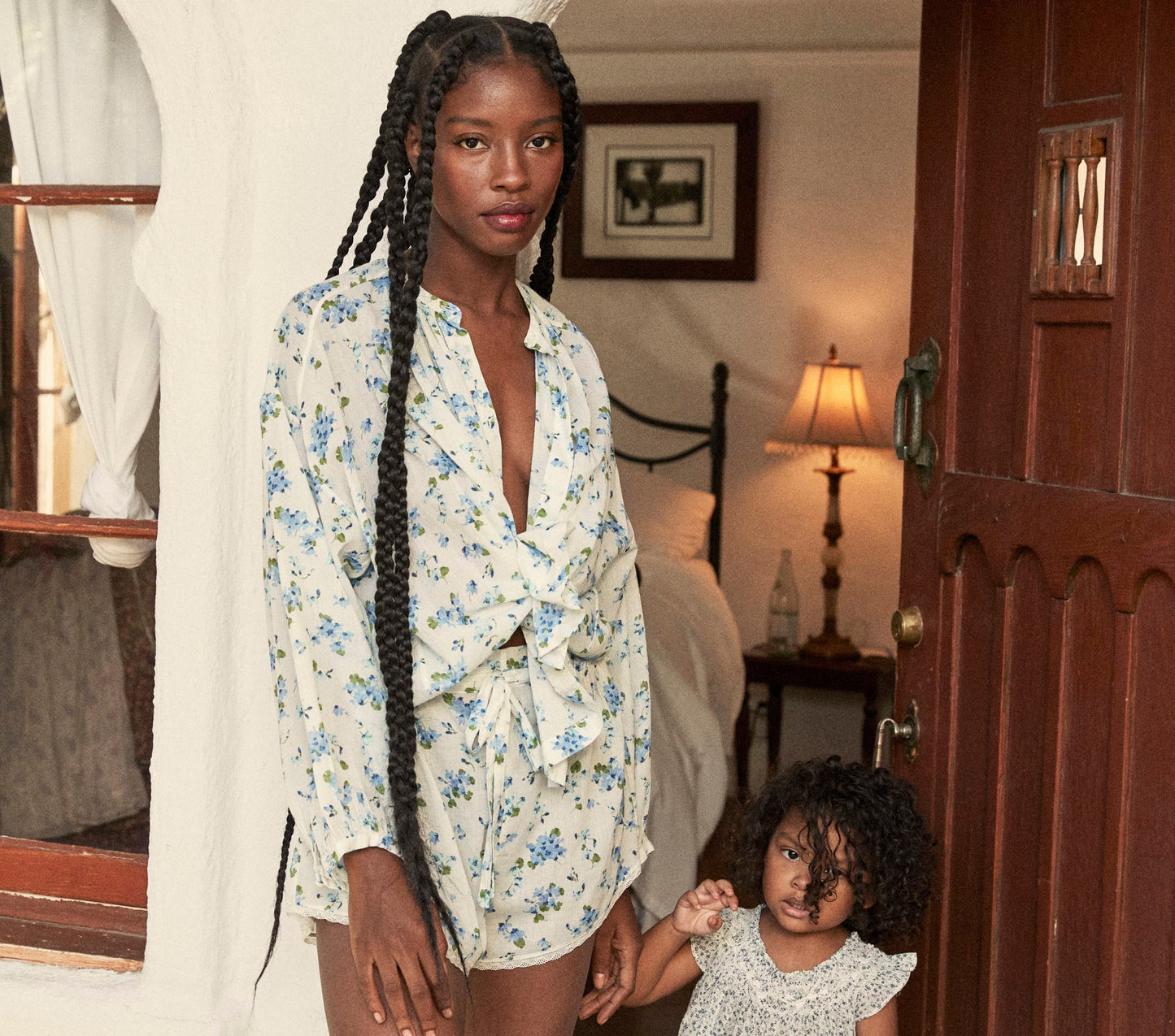 HMD -- SCOUT SHORT -- BLUE PRIMROSE FLORAL